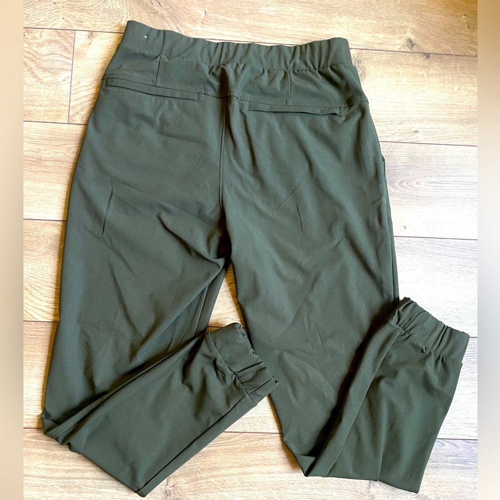 Army green athleisure pant. Unisex. Stretchy,  midrise waist, cuff ankle